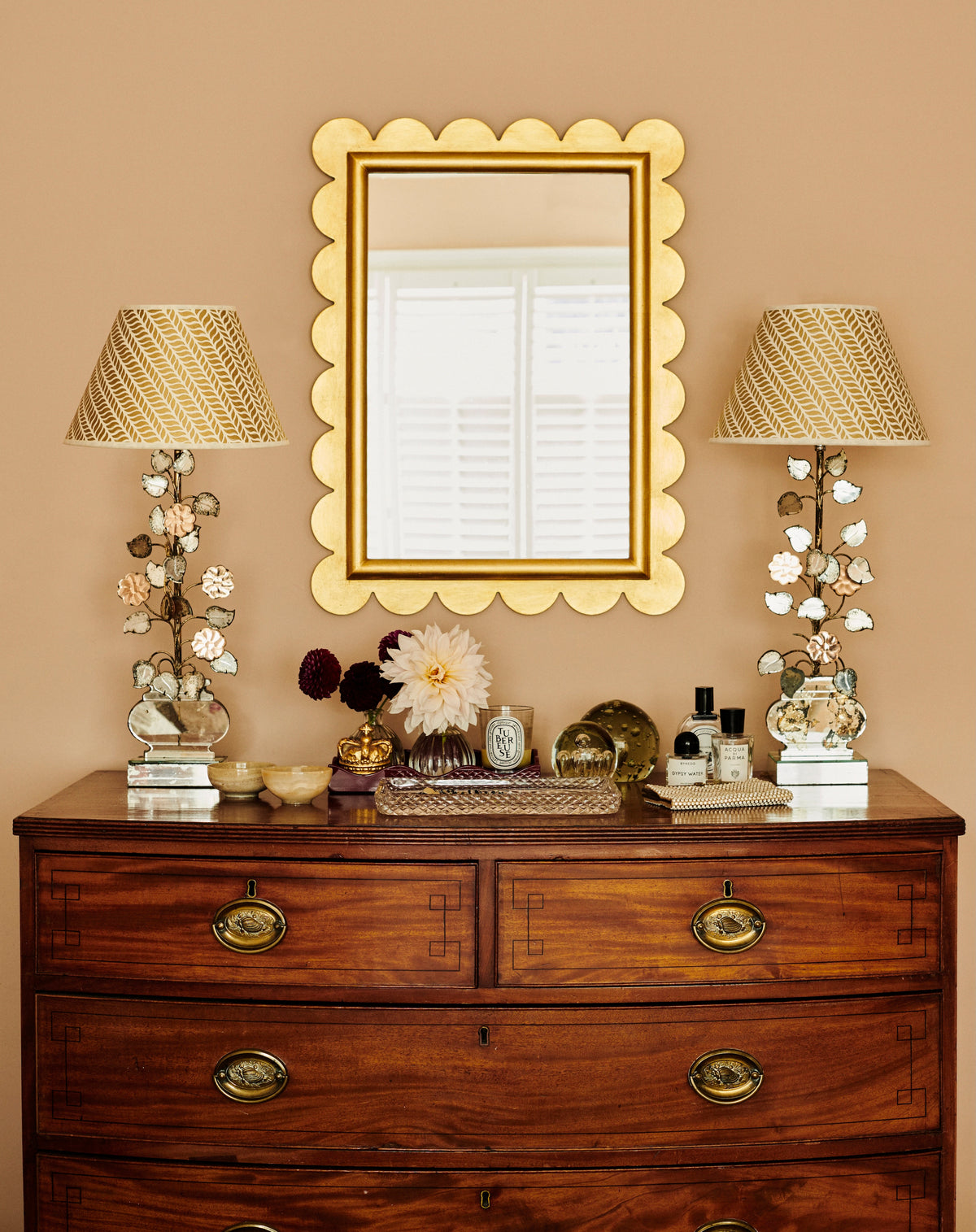 Medium Scallop Mirror