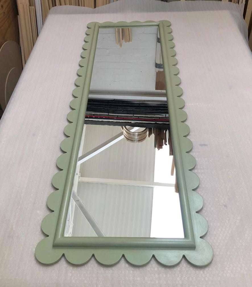 Long Scallop Mirror